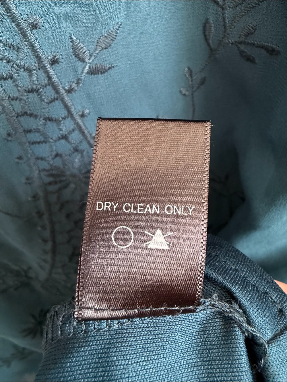 ASTR Embroidered Tonal Shift Mini Dress Large Teal V Neck Open Back 3/4 Sleeve - Picture 16 of 16